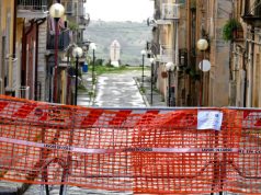 A Niscemi riaprono le scuole. Ciciliano: “Frana ancora in movimento ma rallenta” Niscemi, scuole aperte dopo la frana