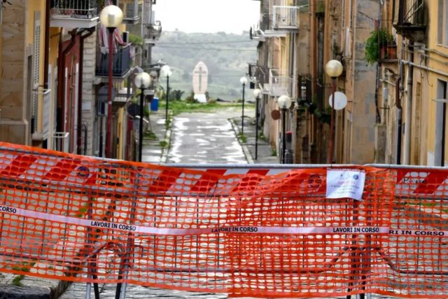 Frana Niscemi, il ritorno in classe Niscemi, scuole aperte dopo la frana
