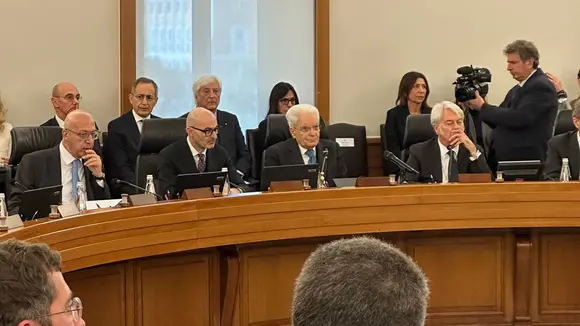 Mattarella presiede il Csm Mattarella al Csm durante il plenum
