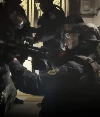 Maxi operazione di carabinieri e polizia, decapitata la camorra più potente di Napoli: 81 indagati, colpiti Mazzarella e Alleanza di Secondigliano Maxi operazione camorra Napoli, blitz di carabinieri e polizia