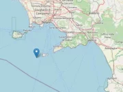 Terremoto nel Golfo di Napoli, scossa di magnitudo 5.9 vicino Capri: sisma a 414 km di profondità Mappa terremoto Golfo di Napoli vicino Capri