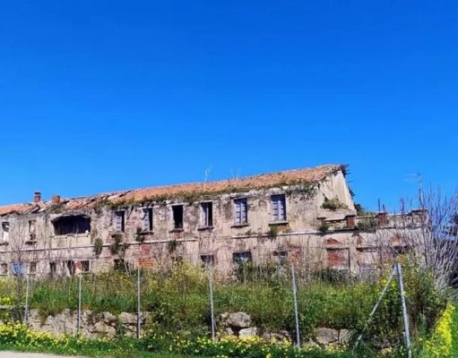 Scheletro trovato in un casolare ad Alghero: potrebbe essere un uomo scomparso anni fa Alghero, trovato scheletro in un casolare abbandonato