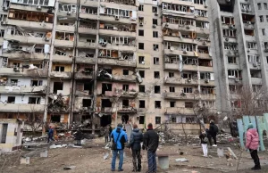 Guerra Ucraina, droni su Rostov e bomba su Kramatorsk: morti e feriti su entrambi i fronti esplosioni guerra Ucraina città distrutta