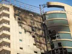 Guerra Iran: raid su Beirut, colpiti hotel in Bahrein. Tensione globale e Hormuz bloccato bombardamenti Beirut guerra Iran Israele