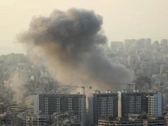 Guerra Iran, raid su Teheran e Beirut: esplosioni a Dubai. Morto soldato francese a Erbil Teheran bombardamenti guerra Iran