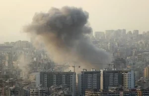 Guerra Iran, raid su Teheran e Beirut: esplosioni a Dubai. Morto soldato francese a Erbil Teheran bombardamenti guerra Iran