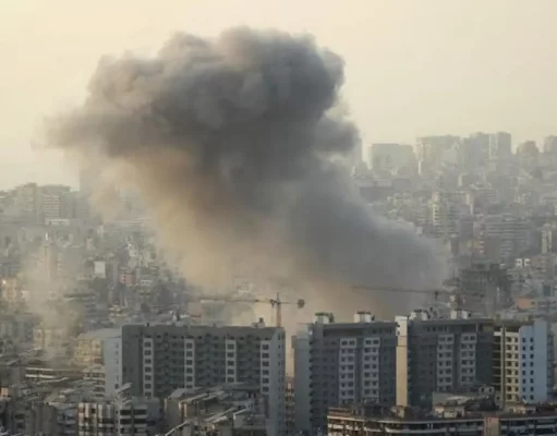 Guerra Iran, raid su Teheran e Beirut: esplosioni a Dubai. Morto soldato francese a Erbil Teheran bombardamenti guerra Iran