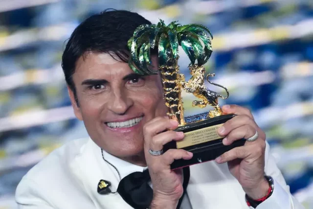 Sal Da Vinci rinvia festa per Domenico Caliendo