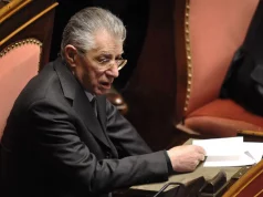 Addio a Umberto Bossi, Salvini: «Lascia un’eredità morale, mai arrendersi» Umberto Bossi morto