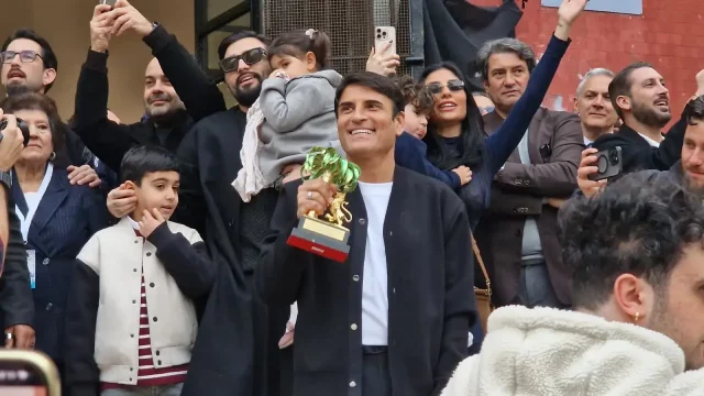 Sal Da Vinci festa Napoli Torretta fan