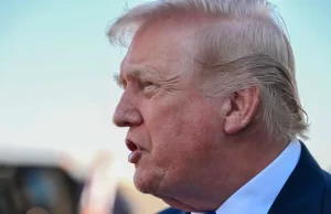 Trump: “Valuto uscita Usa dalla Nato”, tensione con gli alleati Donald Trump dichiarazioni Nato