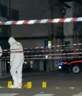 Crema, 20enne ucciso a sprangate in strada: morto Hamza Salama rilievi carabinieri Crema omicidio