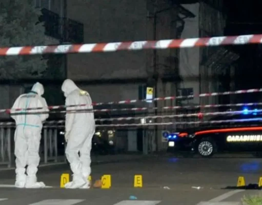 Crema, 20enne ucciso a sprangate in strada: morto Hamza Salama rilievi carabinieri Crema omicidio