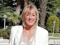 Bisceglie, spinge la moglie dal terrazzo e si suicida: l’ultima lite e quel post sui social Patrizia Lamanuzzi Bisceglie femminicidio