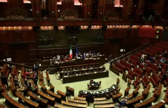 Decreto Sicurezza, la fiducia alla Camera: scontro con opposizioni e Quirinale Aula Camera voto decreto Sicurezza