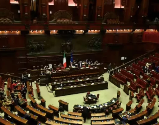 Decreto Sicurezza, la fiducia alla Camera: scontro con opposizioni e Quirinale Aula Camera voto decreto Sicurezza