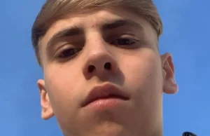 Andrea Procaccino muore a 16 anni dopo la fuga dal posto di blocco: auto contro il guardrail, feriti altri quattro minorenni Andrea Procaccino 16 anni morto incidente Orta Nova
