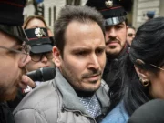 Garlasco, Andrea Sempio e l’intercettazione sul Dna: “Temevo tracce sul corrimano e sulla maniglia” Andrea Sempio durante uno degli sviluppi dell’inchiesta sul delitto di Garlasco
