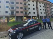 Tragedia nel Napoletano, due donne trovate morte in un cantiere a Pollena Trocchia: si indaga per duplice omicidio Carabinieri sul luogo del ritrovamento dei corpi a Pollena Trocchia