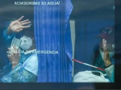 Hantavirus, salgono i casi sospetti: positivo un americano e una francese. Muore agente durante evacuazione della Hondius Nave Hondius coinvolta nel focolaio di Hantavirus