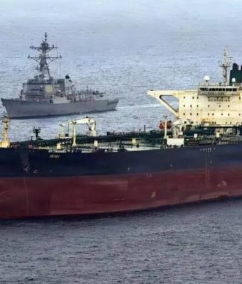 Usa-Iran, tensione alle stelle dopo l’attacco alle petroliere: Trump minaccia nuove azioni militari Guerra in Medio oriente, colpite due petroliere iraniane