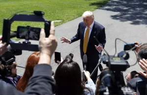 Trump nega accordo con Putin sul Donbass Trump smentisce un'intesa con Putin sul Donbass