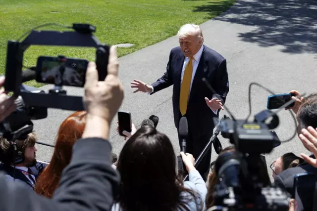 Trump smentisce un'intesa con Putin sul Donbass