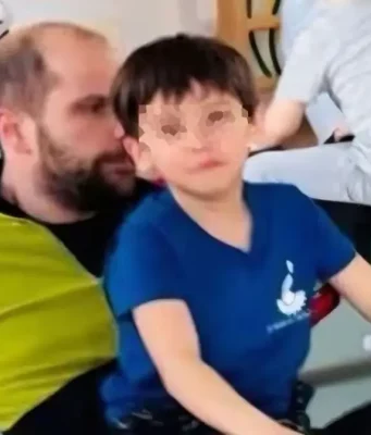 Lucas De March morto a 6 anni, travolto dal muletto guidato dal padre: la tragedia in azienda Lucas De March morto a 6 anni nell’incidente con il muletto