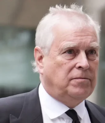 Ex principe Andrea indagato per presunti reati sessuali a Windsor: nuova svolta nel caso Epstein L’ex principe Andrea durante un evento ufficiale