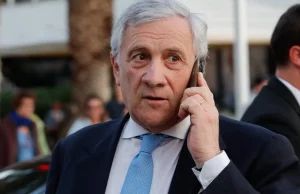 Guerra Ucraina Russia, Tajani apre a Kiev nell’Ue: “Favorevoli all’adesione”. Zelensky vola in Svezia per i caccia Gripen Antonio Tajani durante il vertice sull’Ucraina nell’Unione Europea