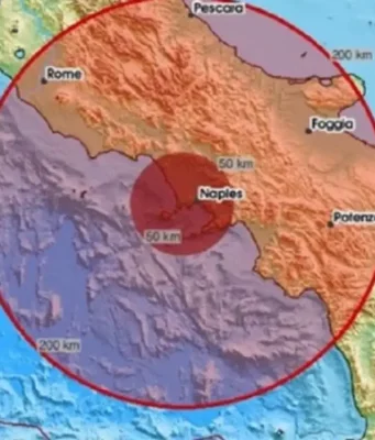 Terremoto a Napoli, scossa di magnitudo 4.4 ai Campi Flegrei: scuole chiuse e metro sospesa Mappa della Campania con localizzazione della scossa di terremoto