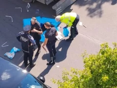 Giulio Lovera travolto e ucciso a 9 anni: attraversava la strada per raggiungere la mamma Soccorsi e polizia locale sul luogo dell'incidente a Bergamo
