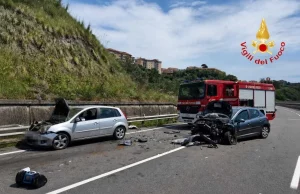 Drammatico incidente sulla Statale 109 a Catanzaro, morta Emanuela Puzzonia Incidente sulla Statale 109 Tangenziale Est a Catanzaro
