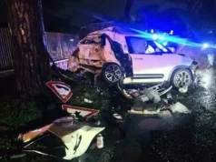 Incidente Forlì, auto contro un albero: morte due studentesse, terza in condizioni gravissime incidente Forlì auto contro albero con soccorsi nella notte