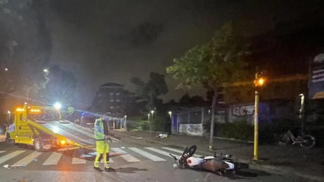 incidente moto viale Marconi Roma moto a terra