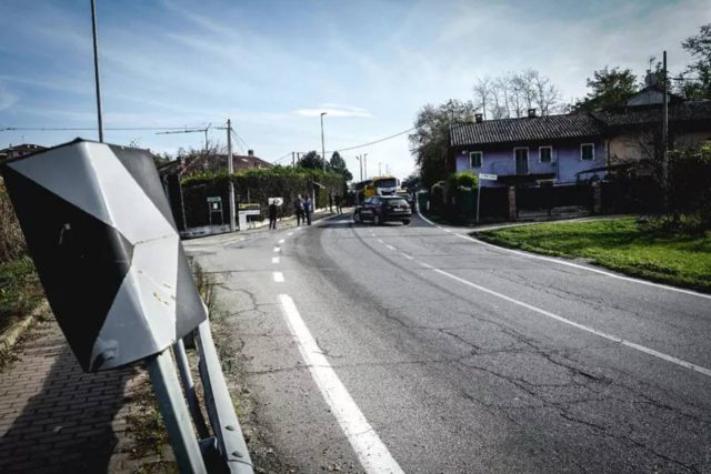 Agnosine, autobus in scarpata: otto persone coinvolte