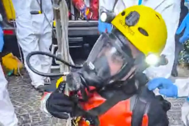 Un uomo di 58 anni è morto nel pomeriggio a Ercolano durante le attività di spurgo di un pozzo nero
