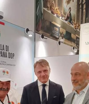 Mozzarella di Bufala Campana DOP protagonista a New York: show dal vivo al Summer Fancy Food 2026 Summer Fancy Food, protagonista la Mozzarella di bufala campana