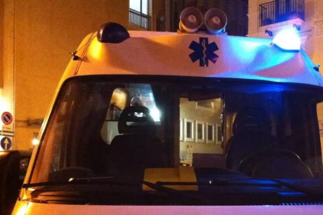 Foto Roccafranca Roccafranca, 22enne cade dall'auto e muore
