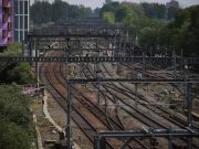 Scontro tra due treni a Bedford: una vittima e traffico ferroviario in tilt Un morto e diversi feriti gravi in uno scontro fra treni in Inghilterra