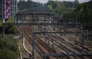 Scontro tra due treni a Bedford: una vittima e traffico ferroviario in tilt Un morto e diversi feriti gravi in uno scontro fra treni in Inghilterra