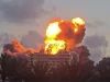 Guerra Iran-Usa, raid incrociati nel Golfo: Teheran colpisce una base americana in Kuwait Guerra Iran Usa fumo sulle città dopo i raid