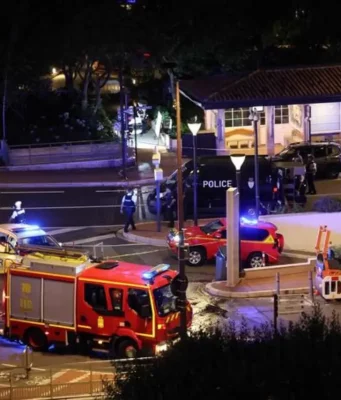 Attentato a Monaco, grave l’oligarca Vadim Ermolaev: feriti anche la moglie e il figlio. Caccia all’attentatore I soccorsi dopo l'esplosione nel Principato di Monaco