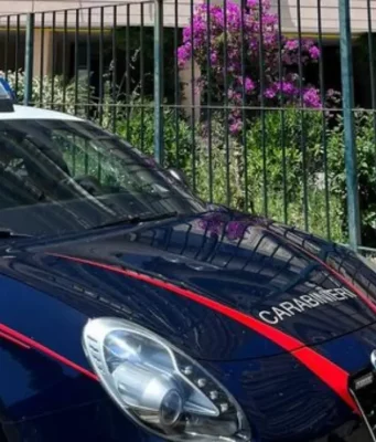 Napoli, donna trovata morta al Centro Direzionale: si teme sia la 22enne scomparsa da Pomigliano donna morta Centro Direzionale Napoli carabinieri sul posto