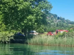 Elicottero precipita sul Lago Maggiore: un morto e tre feriti elicottero Lago Maggiore soccorsi vigili del fuoco