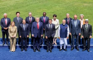 G7 Evian, Trump rilancia: «Putin deve fare un accordo». Possibile nuovo faccia a faccia con Zelensky Leader dei Paesi del G7 durante il summit di Evian in Francia