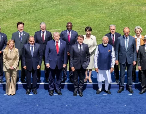 G7 Evian, Trump rilancia: «Putin deve fare un accordo». Possibile nuovo faccia a faccia con Zelensky Leader dei Paesi del G7 durante il summit di Evian in Francia