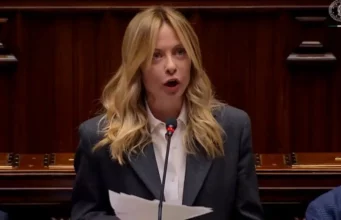 Ucraina, Meloni rilancia il ruolo dell’Europa: «Serve una figura autorevole per i negoziati di pace» Giorgia Meloni Camera dei Deputati Ucraina