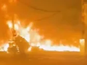 Napoli, incendio devasta capannone di prodotti ortofrutticoli a Poggioreale Incendio Poggioreale capannone prodotti ortofrutticoli