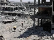Tregua tra Israele e Libano, ma Gaza brucia ancora: raid su un palazzo, morti anche bambini Raid su Gaza City con edificio distrutto e civili tra le macerie